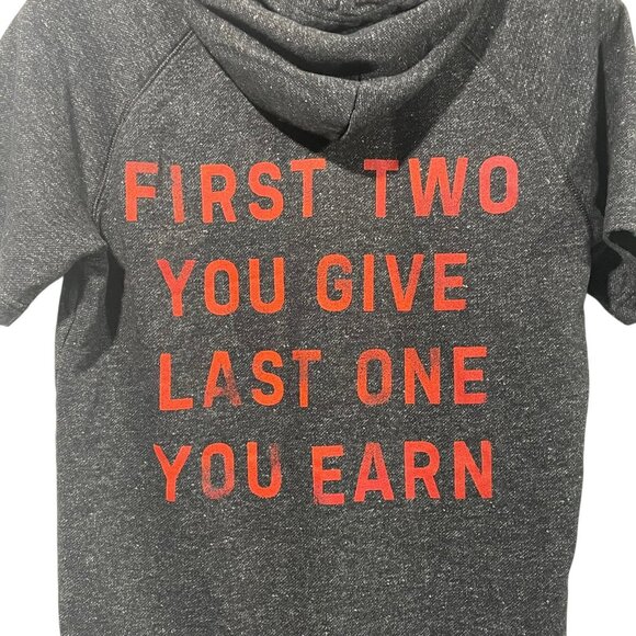 Under Armour Project Rock Short Sleeve Hoodie Mens Sz S Gray Blood Sweat Respect - Picture 6 of 7